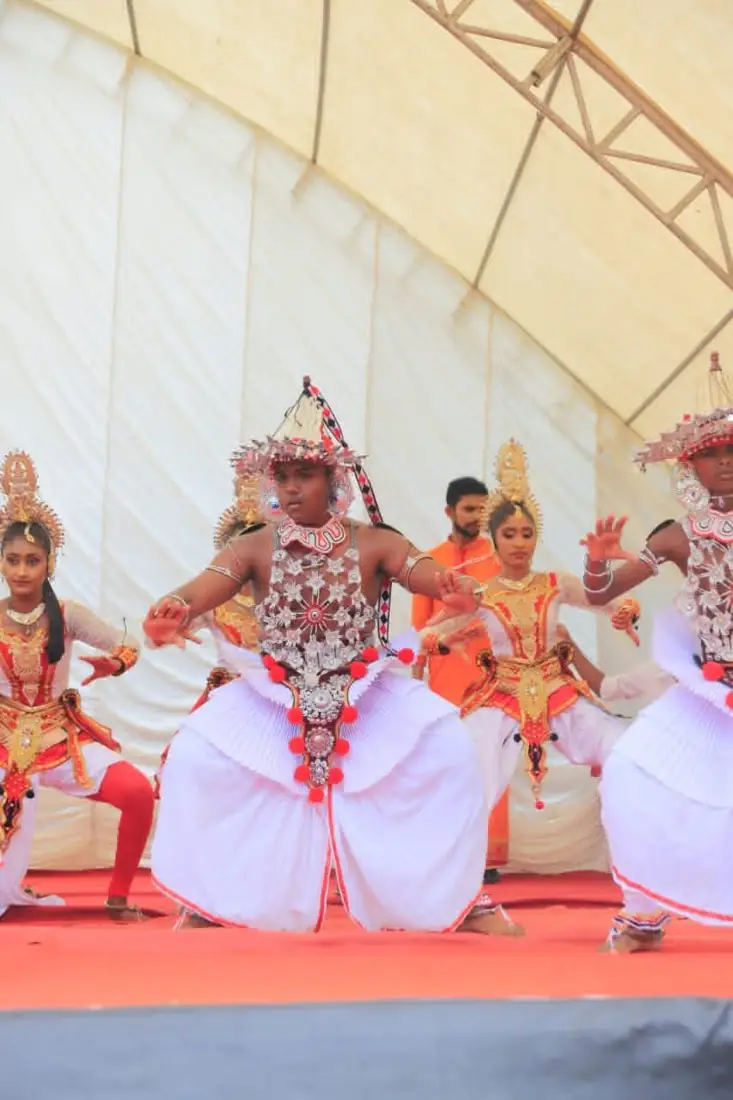 Shri Hela Higher Education Academy and Maradankadawala Nishantha Sangith Nawarangana Art Institute Host "Wes and Pahimpath Kalaeli Festival" in Kekirawa